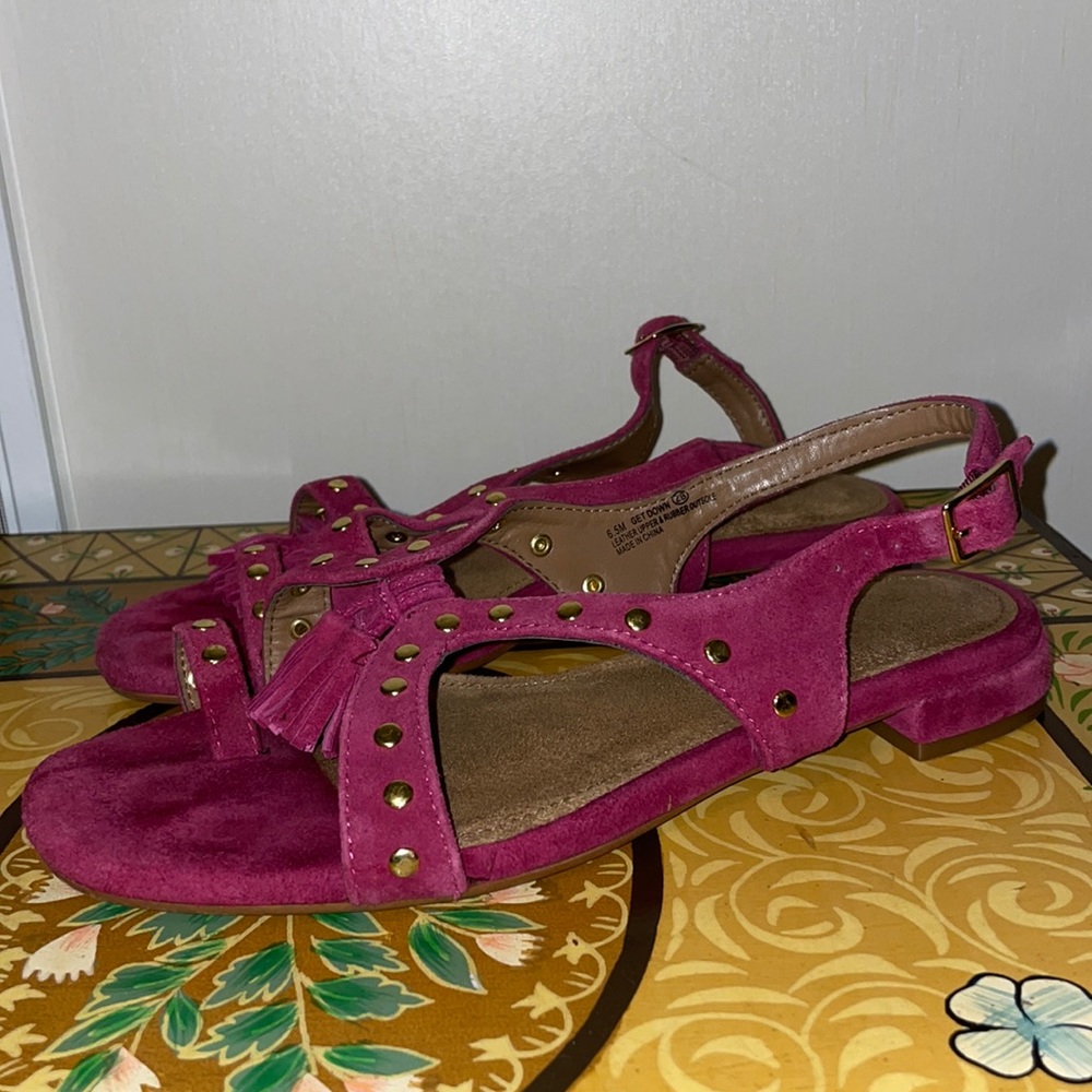 Aerosoles pink suede tassel sandals